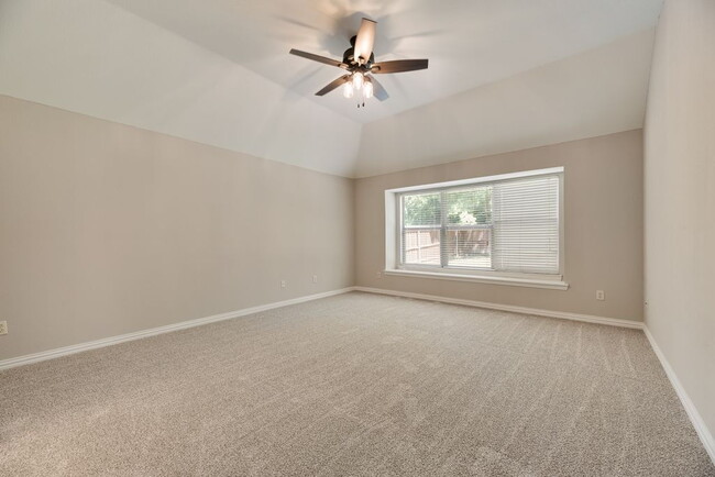 Building Photo - Spacious 4-Bedroom Gem with 2 Full Baths in McKinney - Your New 2025 Sq Ft Sanctuary!