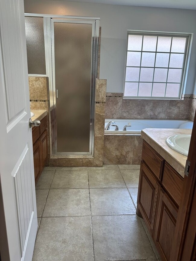 Building Photo - Great Home located in Dove Creek!$250.00 o...