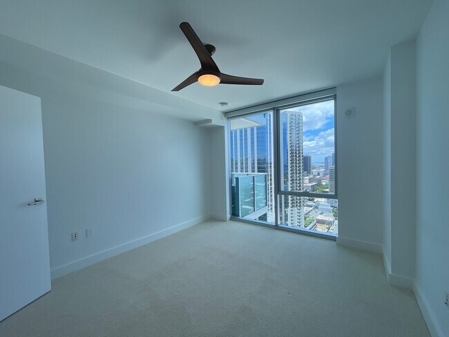 Building Photo - AZURE at Ala Moana - 1 Bed 1 Bath 1 Parking -Great location to Shopping & Restaurants