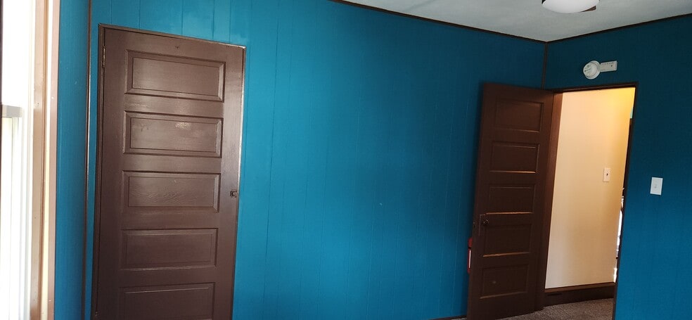 Building Photo - 340 S Jackson St