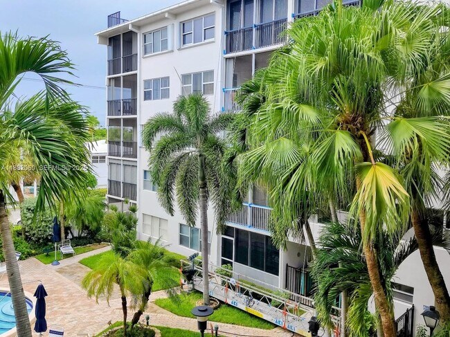 Building Photo - 4117 Bougainvilla Dr