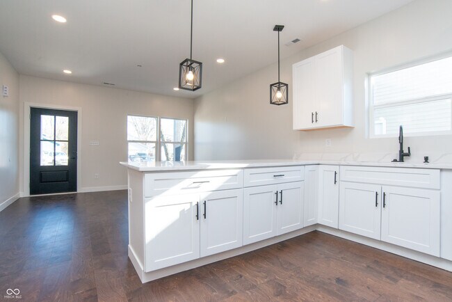 Building Photo - 3226 Keystone Lakes Way