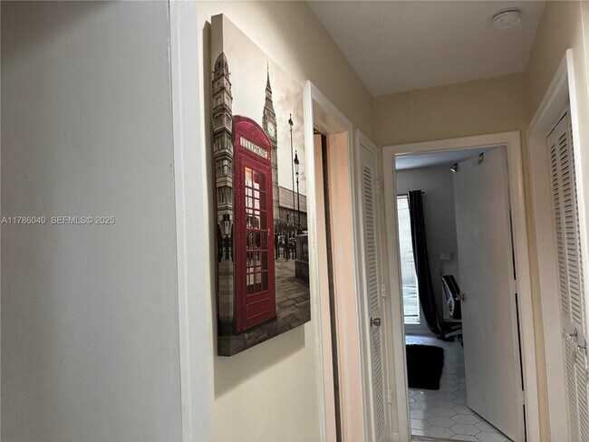 Building Photo - 4609 Bayberry Ln