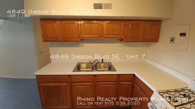 Building Photo - Cute 1 Bedroom 1 Bathroom Loft!