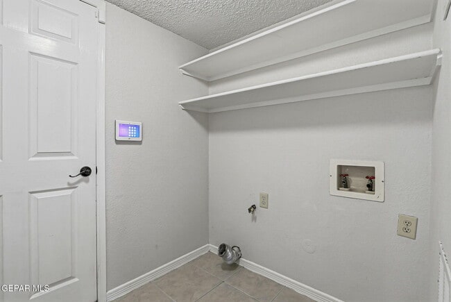 Building Photo - 1117 W Bend Ln