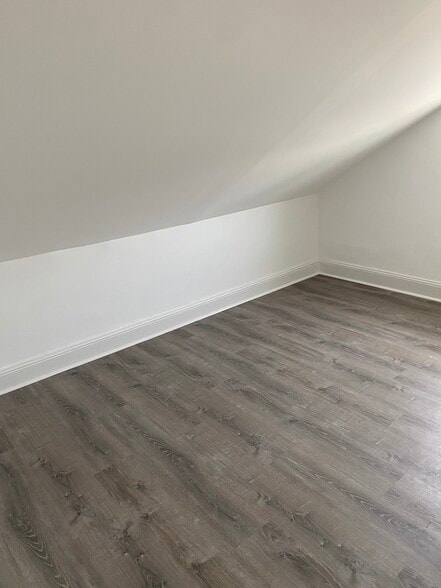 Guest Room 2 - 893 Penn St