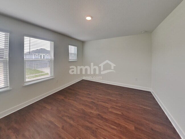 Building Photo - 33955 Thyme Dr