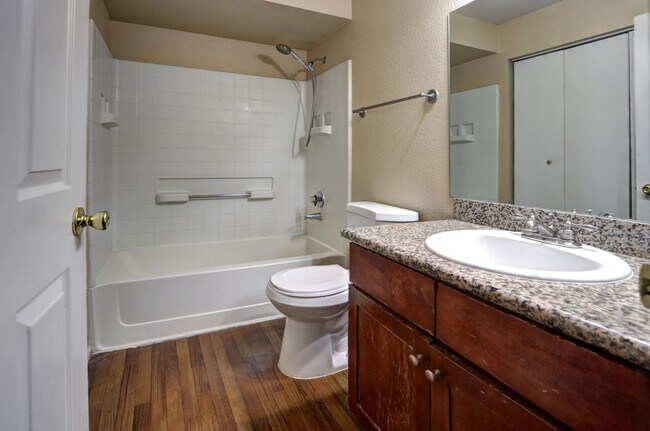 Building Photo - 2750 S Durango Dr
