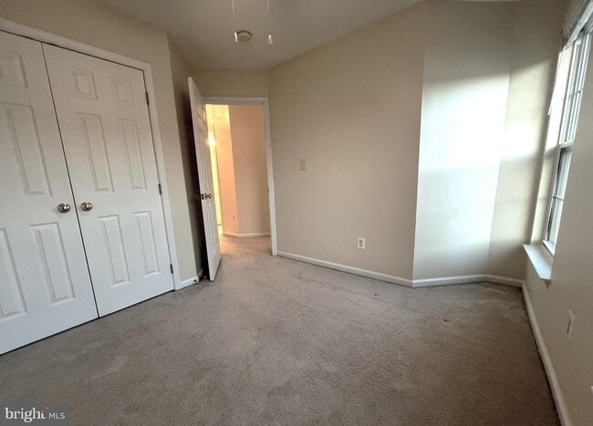 Building Photo - 45504 Trail Run Terrace