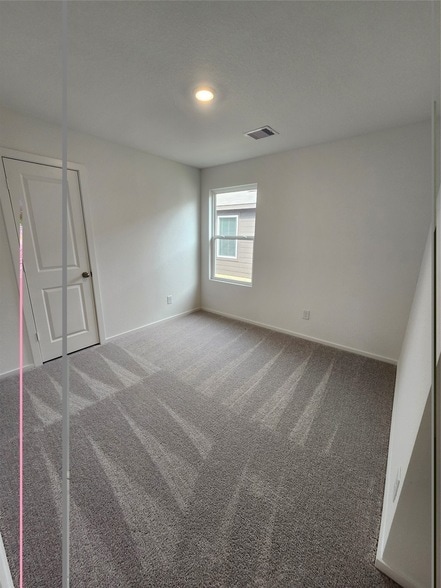 Building Photo - 12047 Noble Wood Vlg