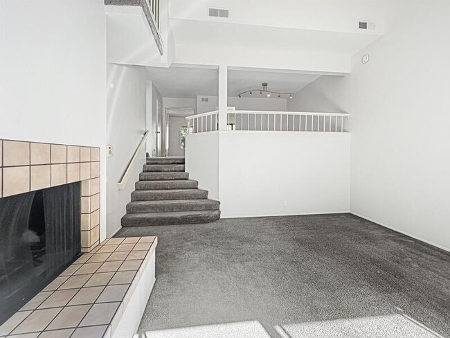Building Photo - 3312 Caminito Eastbluff