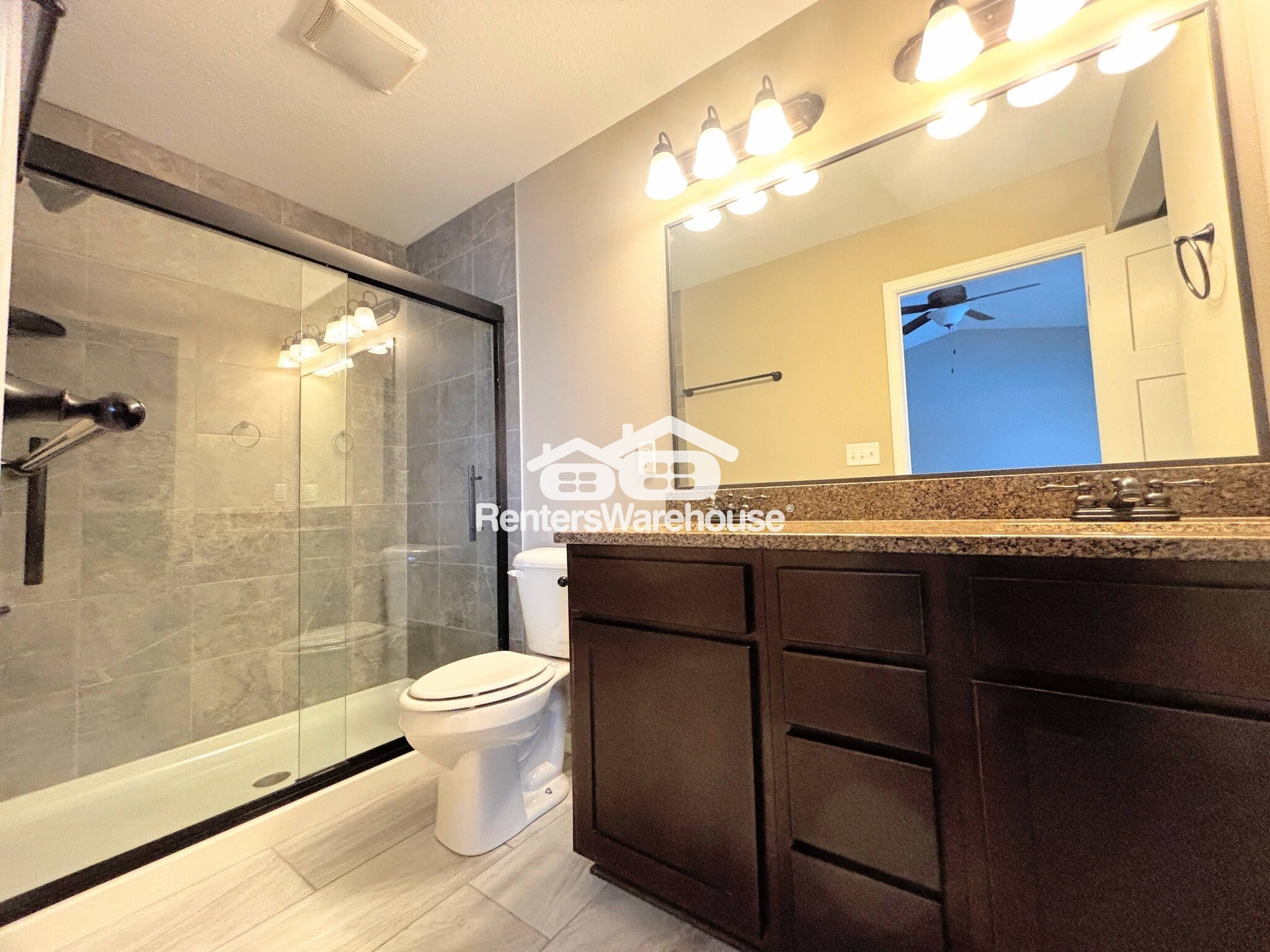 Building Photo - 20 NE Badger Ln