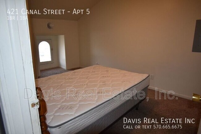 Building Photo - 421 Canal St