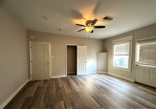 Building Photo - RHODES AREA 4 Bedroom /2.5 Bath House! Gorgeous New Floors