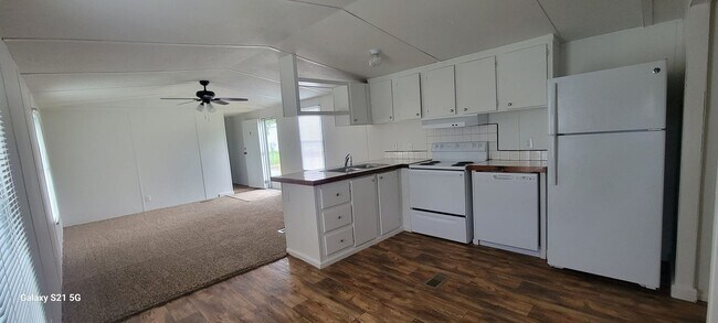 Building Photo - 701 Trollingwood-Hawfields Rd. lot 3
