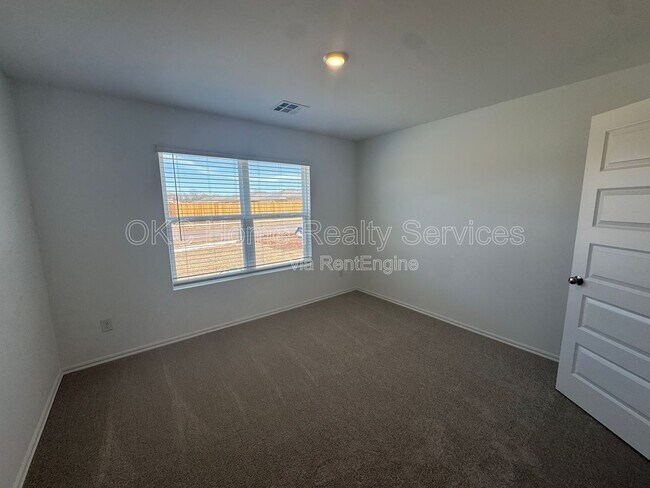 Building Photo - 3901 Dutch Ln