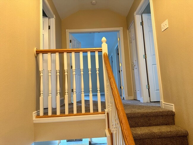 Building Photo - 802 Colony Ct