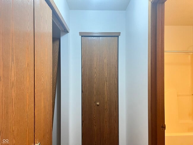 Building Photo - 4923 Peony Pl