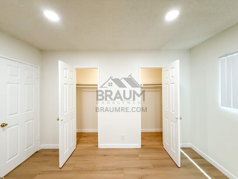 Building Photo - 5433 Sepulveda Blvd