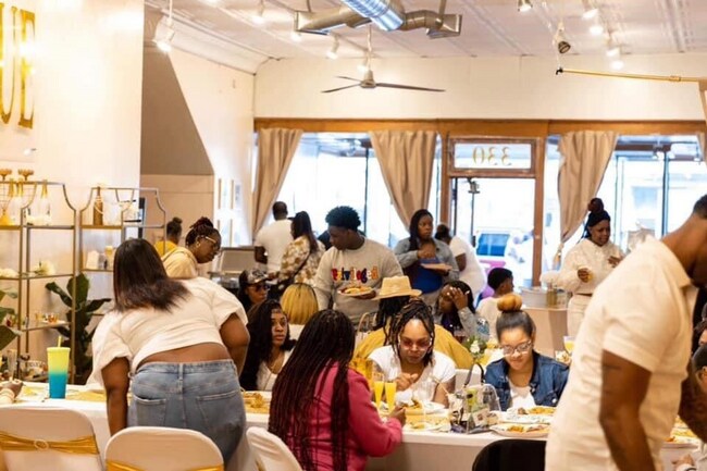 Building Photo - 330 Main St