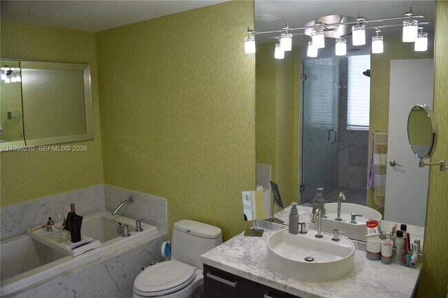 Building Photo - 253 NE 2nd St