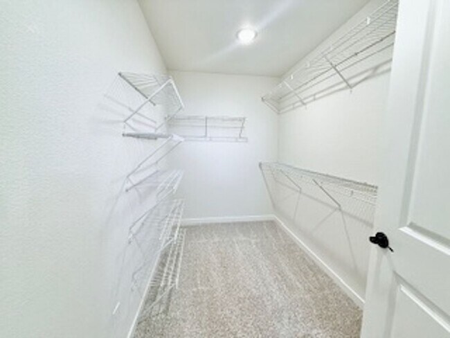 Building Photo - MODERN TWO STORY 3 BED/2.5 BATH WITH FENCE...