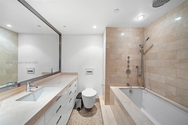 Building Photo - 4779 Collins Ave