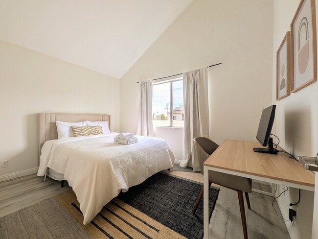Building Photo - 2452 S Centinela Ave