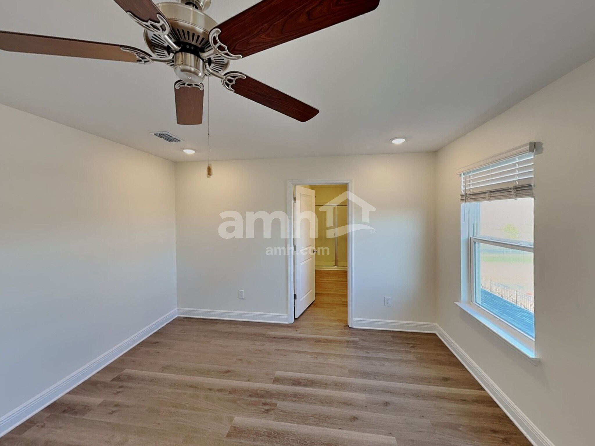 Building Photo - 6006 Sycamore Pl St