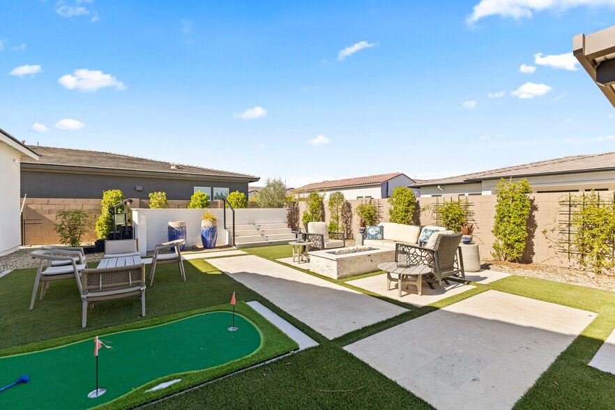 Building Photo - 10921 N Blakely St