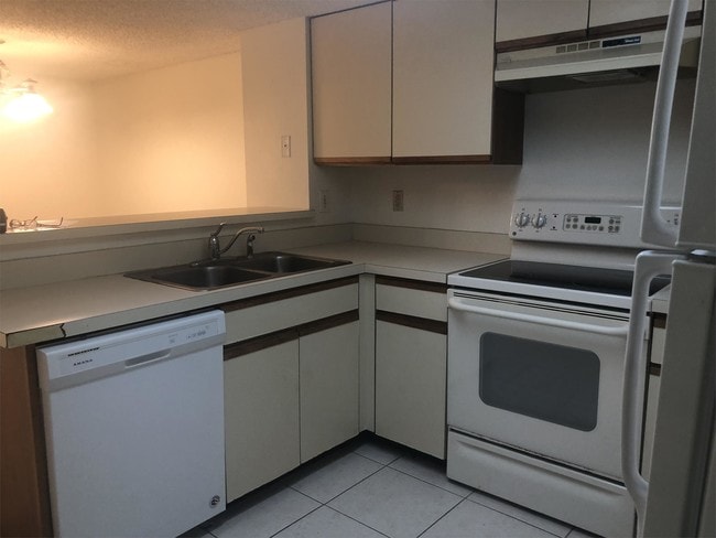 Building Photo - 3375 Fox Hunt Dr