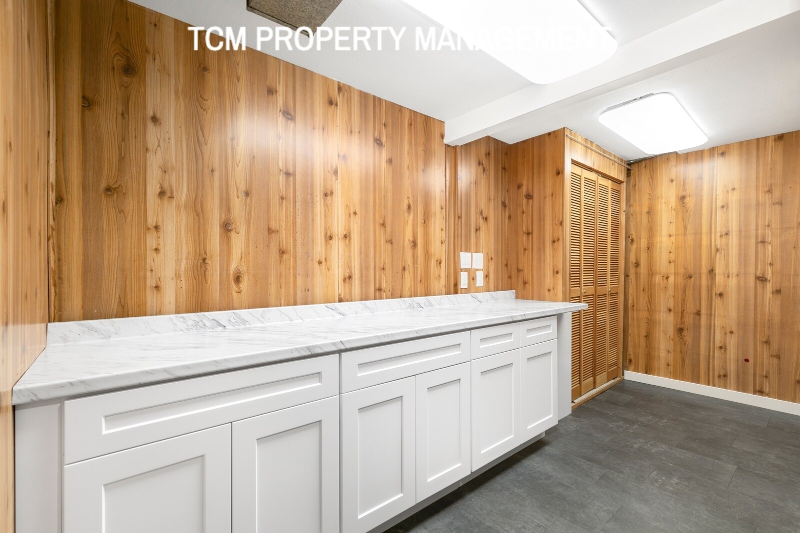 Building Photo - 1121 E Guiberson St