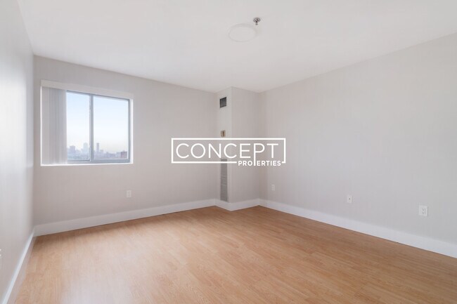 Building Photo - 15 N Beacon St