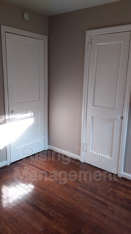 Building Photo - 1636 8th Ct W