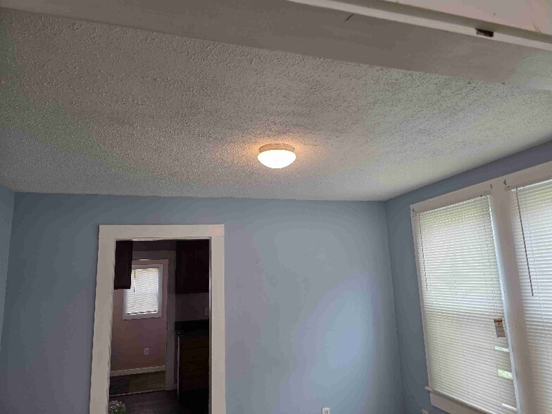 Building Photo - 500 Cathcart Dr