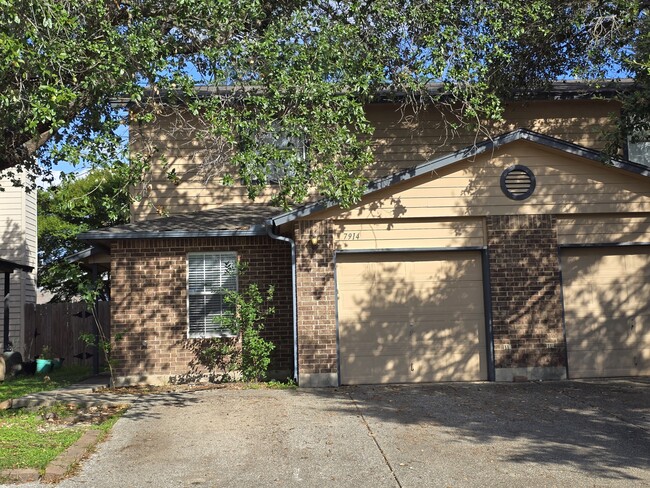 Primary Photo - 7914 Galaway Bay