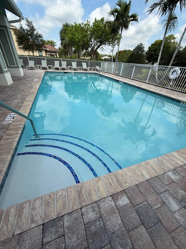 Building Photo - 56 Sabal Ct