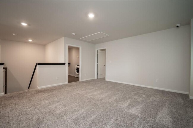 Building Photo - 13 Westerly Sta