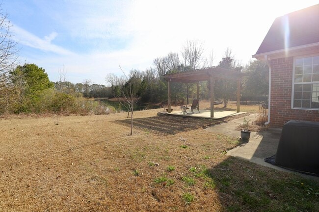 Building Photo - 1855 Beachforest Way