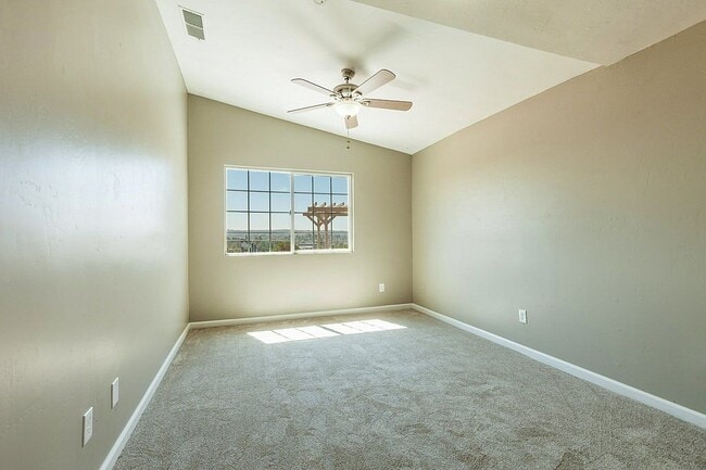 Building Photo - 714 Herbert St