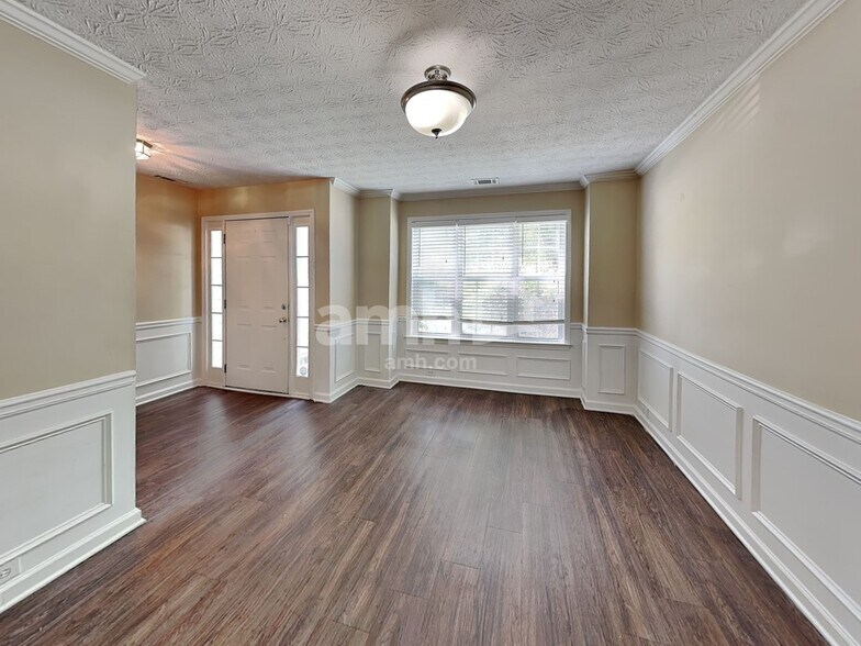 Building Photo - 1388 Glenover Way