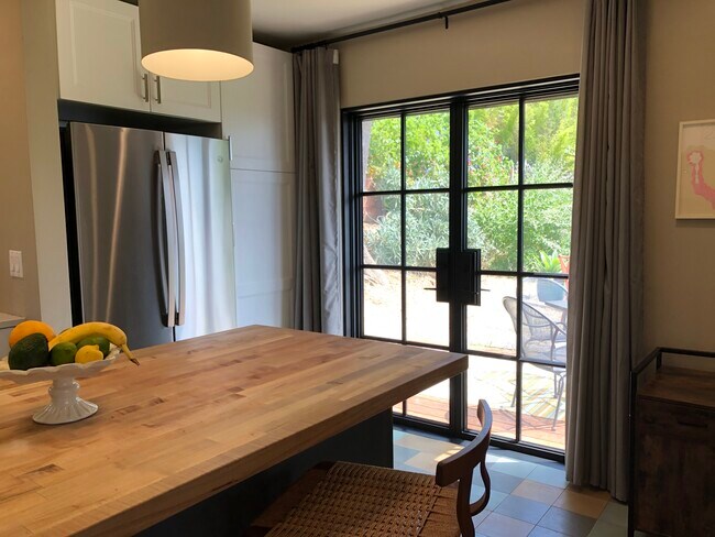 Building Photo - 3622 Landa St