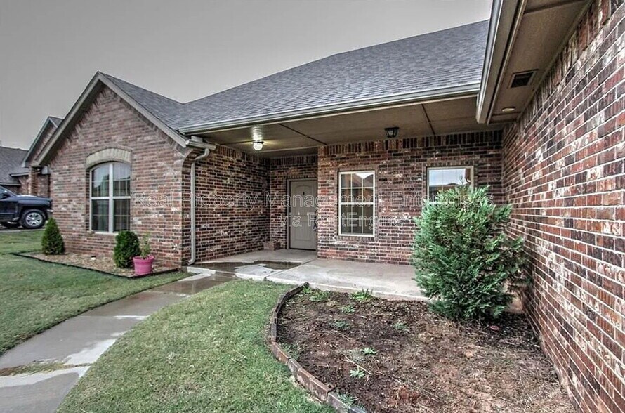 Building Photo - 1661 Appaloosa Dr