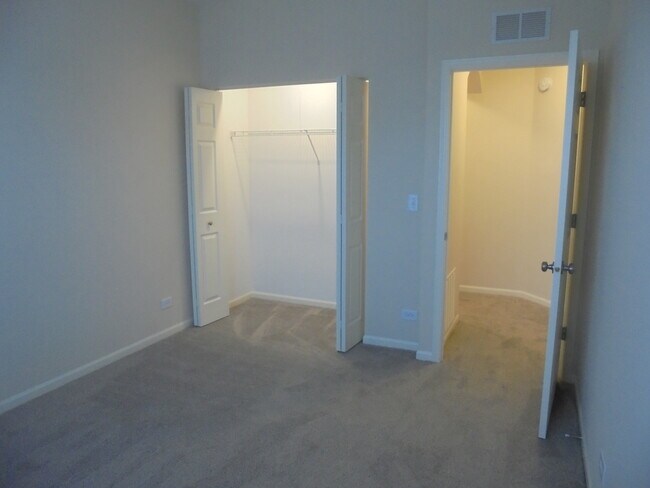 Building Photo - 4234 Savoy Ln