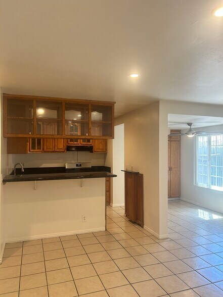 Building Photo - 8729 Ildica St