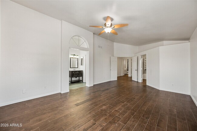 Building Photo - 921 W Sun Coast Dr