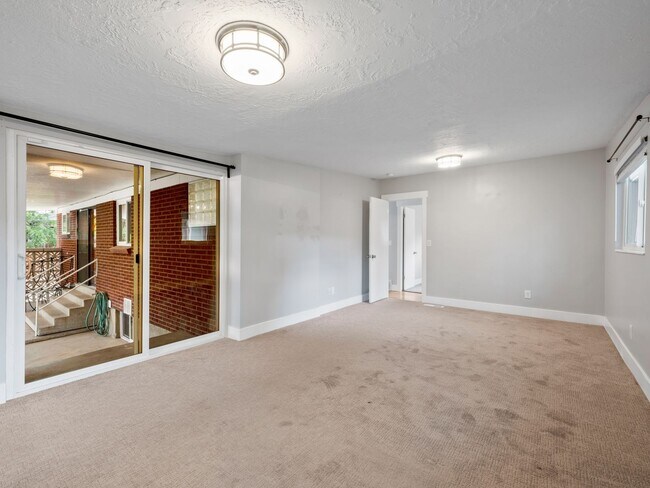 Building Photo - 3340 S Terrace View Dr