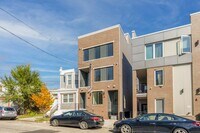 Building Photo - 911 S 51st St