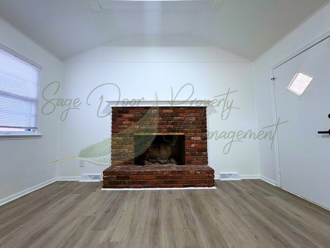 Building Photo - BEAUTIFUL HOME IN KANSAS CITY KANSAS