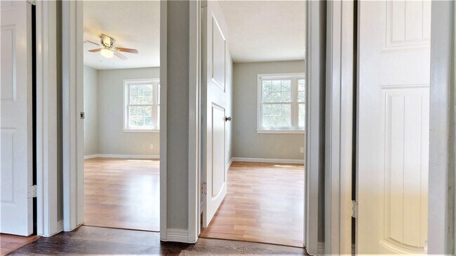 Building Photo - 24314 Spring Mill Ln